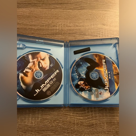 📀 3/$15 or 4/$20 📀 Jumper Bluray - Picture 3 of 3